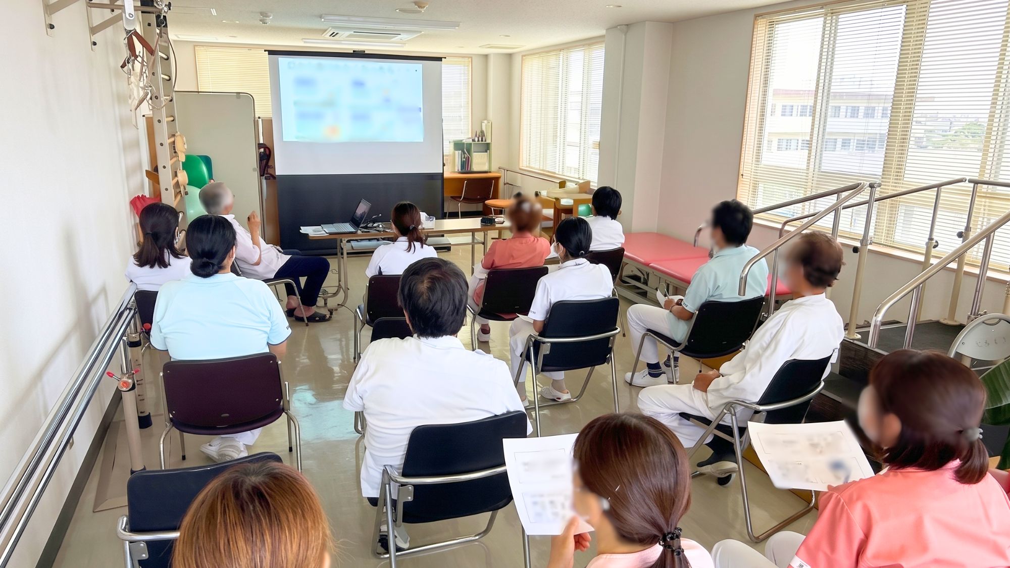 院内勉強会の様子